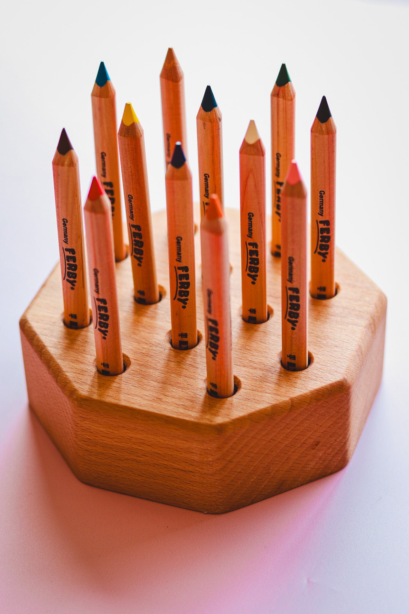 Houten potloodhouder