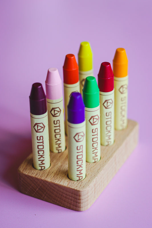 Houten tekenstiftjeshouder inclusief 8 bijenwas tekenstiftjes