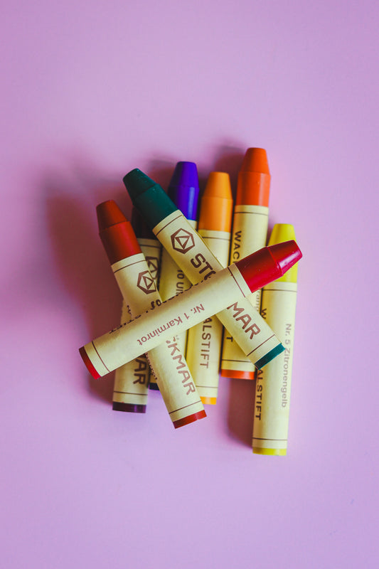 Bijenwas tekenstiftjes - 8 basiskleuren in blikken doosje